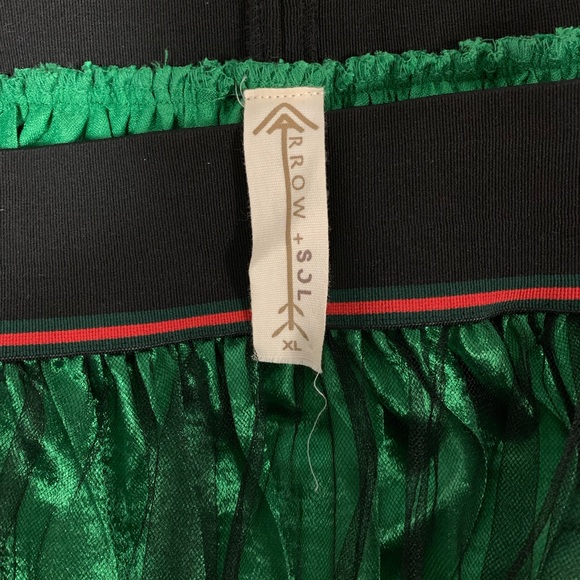 💚💛ARROW+SOL skirt! - Picture 2 of 5